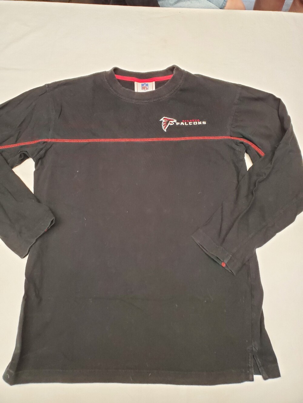 Atlanta Falcons NFL Long Sleeve Shirt M Black Embroidered Logo Fan Gear